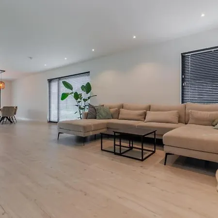 Moderne Ruime Luxe In Uden, Nederland