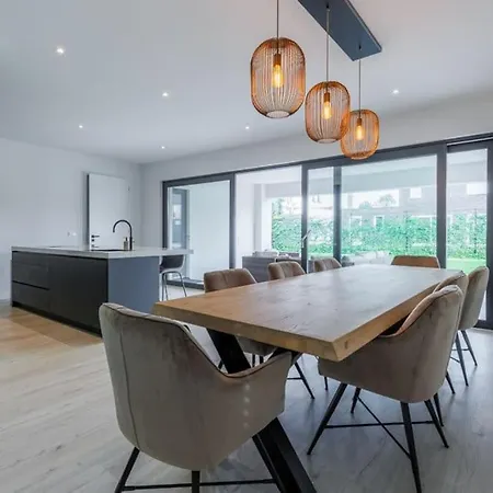 Moderne Ruime Luxe In Uden, Nederland