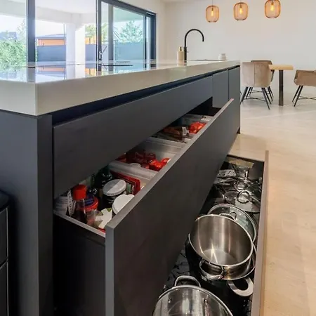 Moderne Ruime Luxe In Uden, Nederland