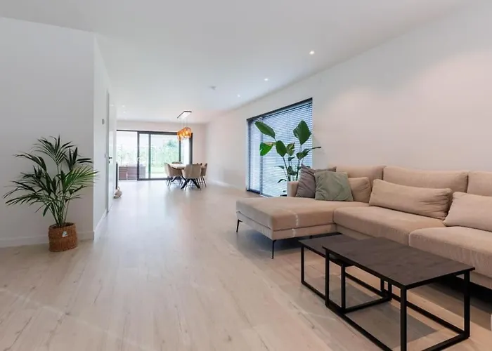 Moderne Ruime Luxe In Uden, Nederland *