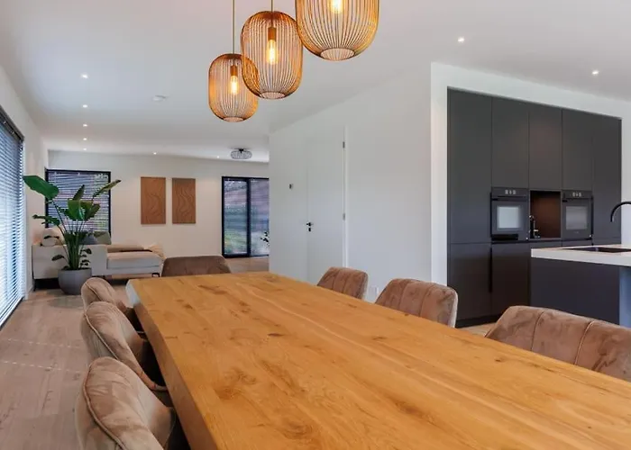 Willa Moderne Ruime Luxe In Uden, Nederland *
